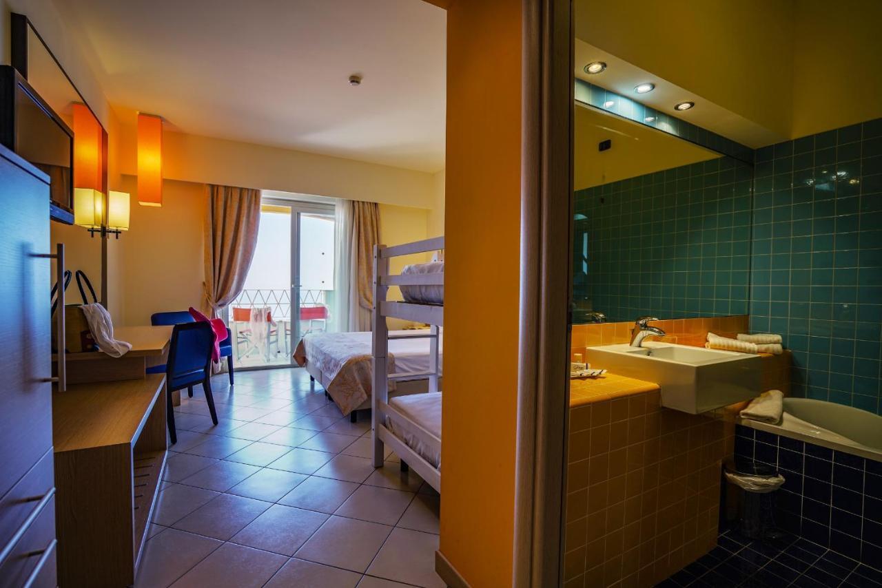 Comfort Quadruple Room
